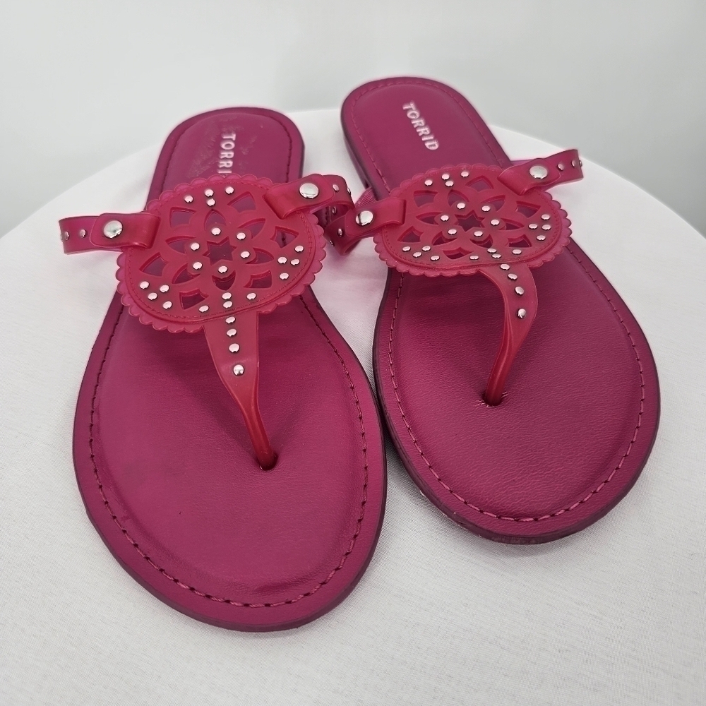 Torrid Hot Pink Cutout‎ Sandals Women’s Size 7WW Extra Wide – Summer Beach Flat